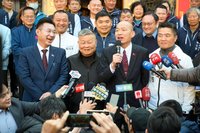 大甲鎮瀾宮發放春聯　韓國瑜：馬上幸福代表人民心聲