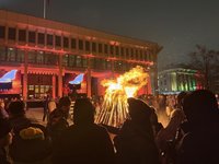 立陶宛自由捍衛者日追思殉難者　維爾紐斯點燃篝火