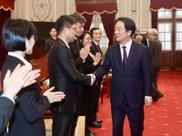 總統感謝鄭麗君帶領談判團隊　為台爭取最佳競爭位置