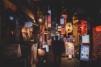 日本居酒屋設年齡限制 「世代分流」打造用餐空間