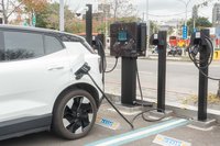 新竹市增設63席充電車位　公有充電樁破百席