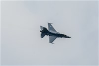 F-16V飛官辛柏毅失聯　4架次軍機10艦艇持續搜救