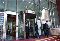 試院通過提升督察長職等　刑事局增置詐防中心主任