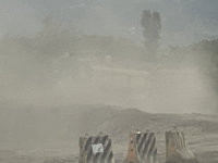 疏濬砂石車亂竄居民封路抗議　台東縣府：協調改道