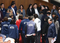 國民黨團提案與卓榮泰電視辯論　立院逕付二讀交協商