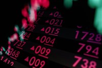 台指期夜盤首次站上32000點　法人：台股續攻高可期