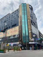 桃園中壢財神大樓沒落如廢墟　產權持分多都更停滯