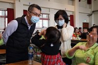 春節將屆台中女監多場懇親　收容人與家屬相擁而泣