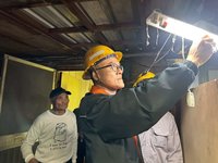 台電點亮長輩的家　台東區處也送暖幫電路檢修