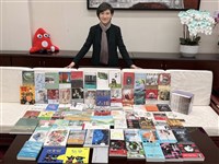 鄭麗君逛台北國際書展　感謝愛書人造就多元開放平台