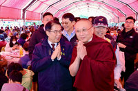 「佛祖請吃飯」公益圍爐　送暖台南山區弱勢戶