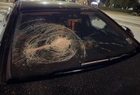 台中車輛當街遭砸　警逮犯嫌初判債務糾紛