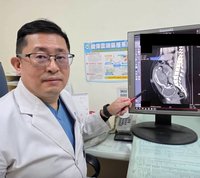 近足月孕婦急性盲腸炎　剖腹併盲腸手術助母嬰平安