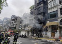 北市內湖民宅火警 警消救出5人肇因待查