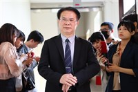 徐錫祥辭法務部政務次長　黃謀信接任