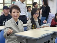 台中市國中小木製課桌椅全面換可調式　9月完成