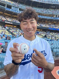 WBC台灣隊「神之左手」幫忙　郭泓志助球員調整