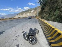 男子騎車出遊經南橫疑自撞護欄　墜邊坡送醫不治