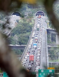 2/28省道14路段恐壅塞　國道客運尚有空位