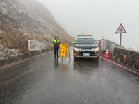 合歡山降雪　台14甲線翠峰至大禹嶺段夜間封閉