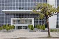 男缺錢涉持玩具槍至高雄某住宅搶5千　遭判8年