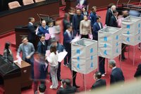 立院同意游盈隆等4人為中選會委員　開票持續進行中