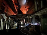 基隆七堵民宅暗夜惡火　屋內堆雜物幸無人傷亡