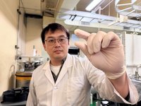 中山大學研發奈米光觸媒　二氧化碳成功轉燃料