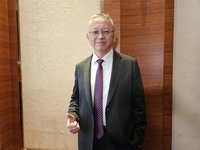 法人看台股樂觀轉中性　關注油價利率和私募信貸3變數