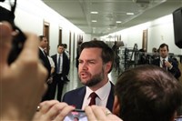 不信任魏科夫與庫許納　傳伊朗偏好與范斯談判