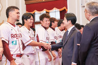 總統接見樂天桃猿　笑談林智平關鍵一擊力挺運動產業