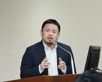 外傭申請放寬　洪申翰：已擬配套協助本國勞工