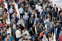 美預算僵局致機場擁塞　川普：將下令支付安檢薪水