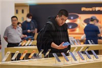 神腦估今年全台手機銷量持平或微降　AI滲透率提升