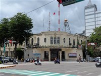 醉男路中央揮舞外套阻交通　中市警獲報依法開罰