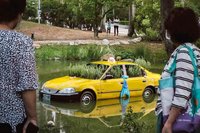 高美館湖面「泡水計程車」　台電公共藝術祭揭序幕