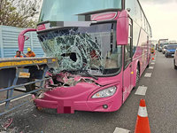 國1北上彰化段3車追撞　遊覽車1人受傷送醫