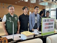 台中3月逾2百件墓地雜草火警　議員籲增派巡守人員