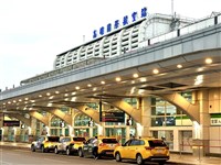 男子闖高雄機場機坪辯訪友　航警圍捕開罰