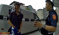 苗栗男子精神恍惚持刀閒晃引恐慌　警帶回強制就醫
