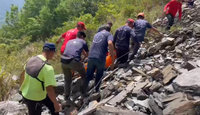 山友八通關古道父子斷崖跌50公尺深　搜救後送醫