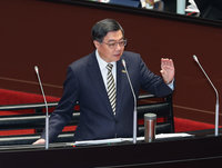 立委提台鐵建設　卓榮泰：都會區地下化、跨縣區高架化