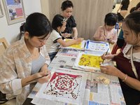 慶印尼卡蒂妮節　移民署花蓮推蠟染體驗致敬女性