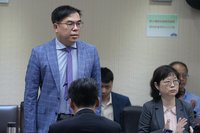 憂宣導預算遭刪影響限塑　彭啓明：只能每天發臉書