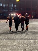 印尼籍漁工外海受傷求援 海巡、空勤接力救援