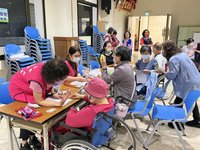 高榮澎湖巡迴義診啟動　東南水泥捐贈幼兒園交通車