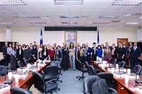 與駐台代表交流　鄭麗文：兩岸和平需國際社會關注