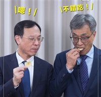 農業、衛福部長吃洋芋片　重申雙重把關進口馬鈴薯