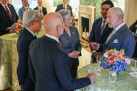 英王訪美會科技領袖　黃仁勳：需活躍創投生態