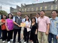 張嘉郡允重建雲林口湖鄭豐喜紀念圖書館